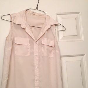 Off white collared sleeveless top